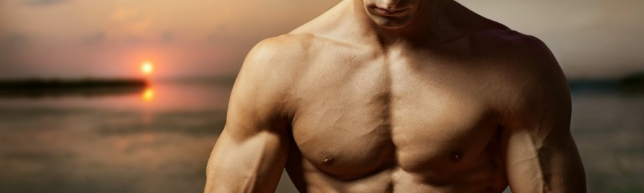 Moški, ki si je s sodo bikarbono povečal penis